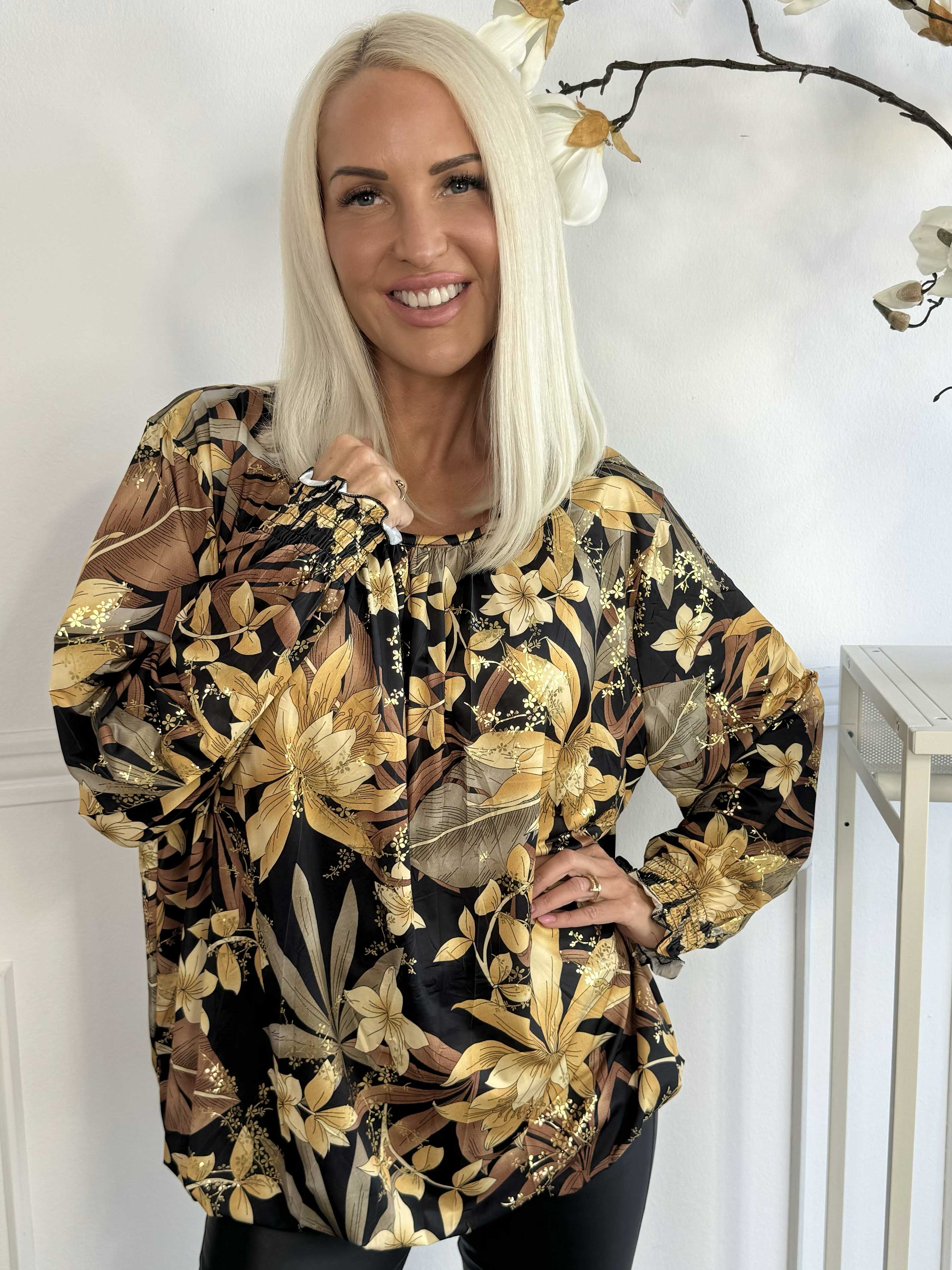 Miracle Gold Flower L/S - Blommig blus med resår